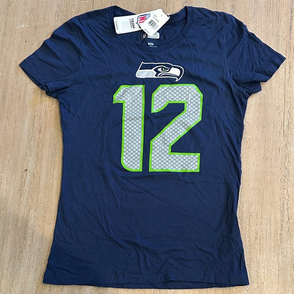 Team Apparel Navy Blue NFL Women's T-Shirt medium